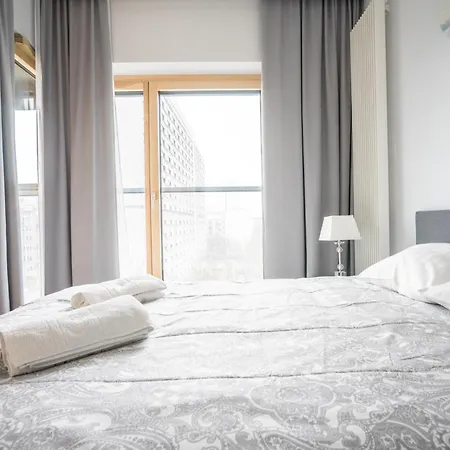 Vipwarsawapartments Diamond Mennica *