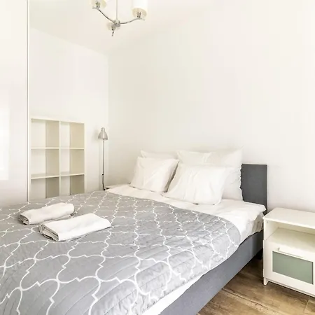 Vipwarsawapartments Diamond Mennica Appartamento *