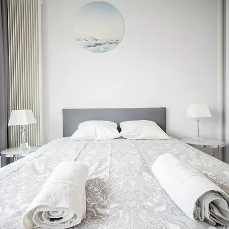 Vipwarsawapartments Diamond Mennica Appartamento *